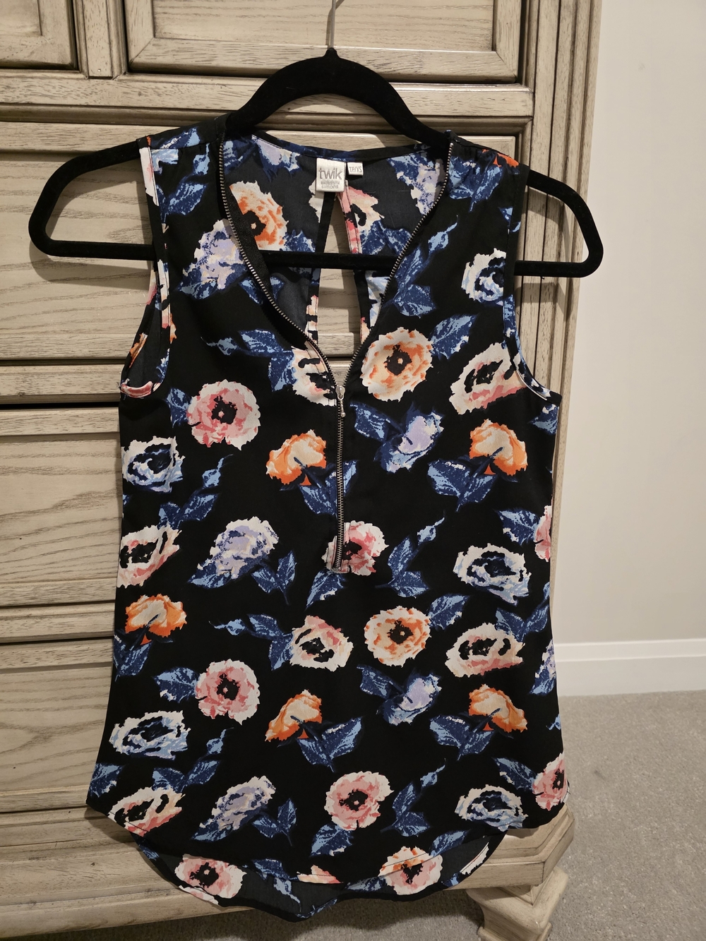 twik Black Floral Zip-Front Sleeveless Camisole